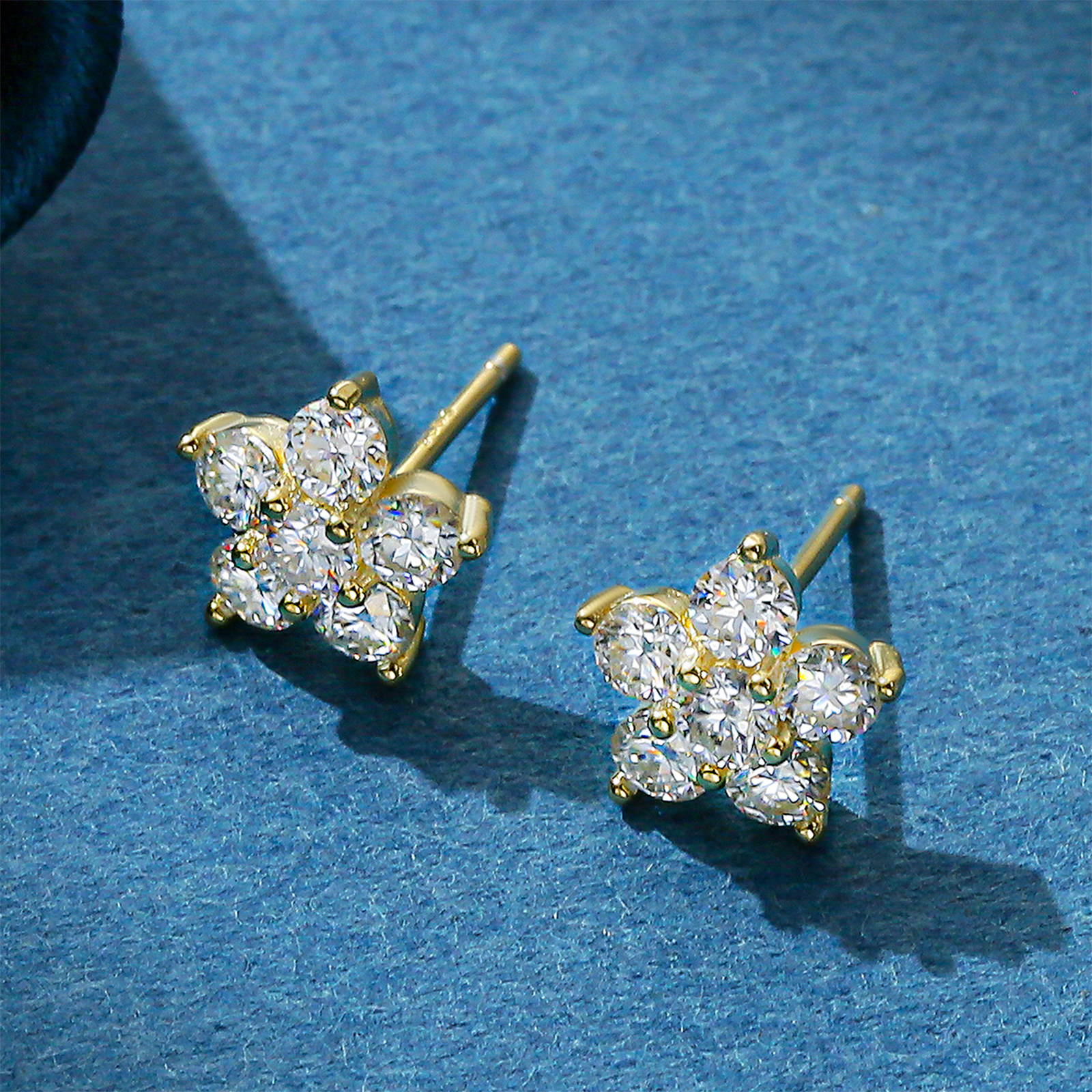 Moissanite-5-Petal-Flower-Earrings-White-Gold-Stud-Earring-for-Women-925-Sterling-Silver-Moissanite-Diamond